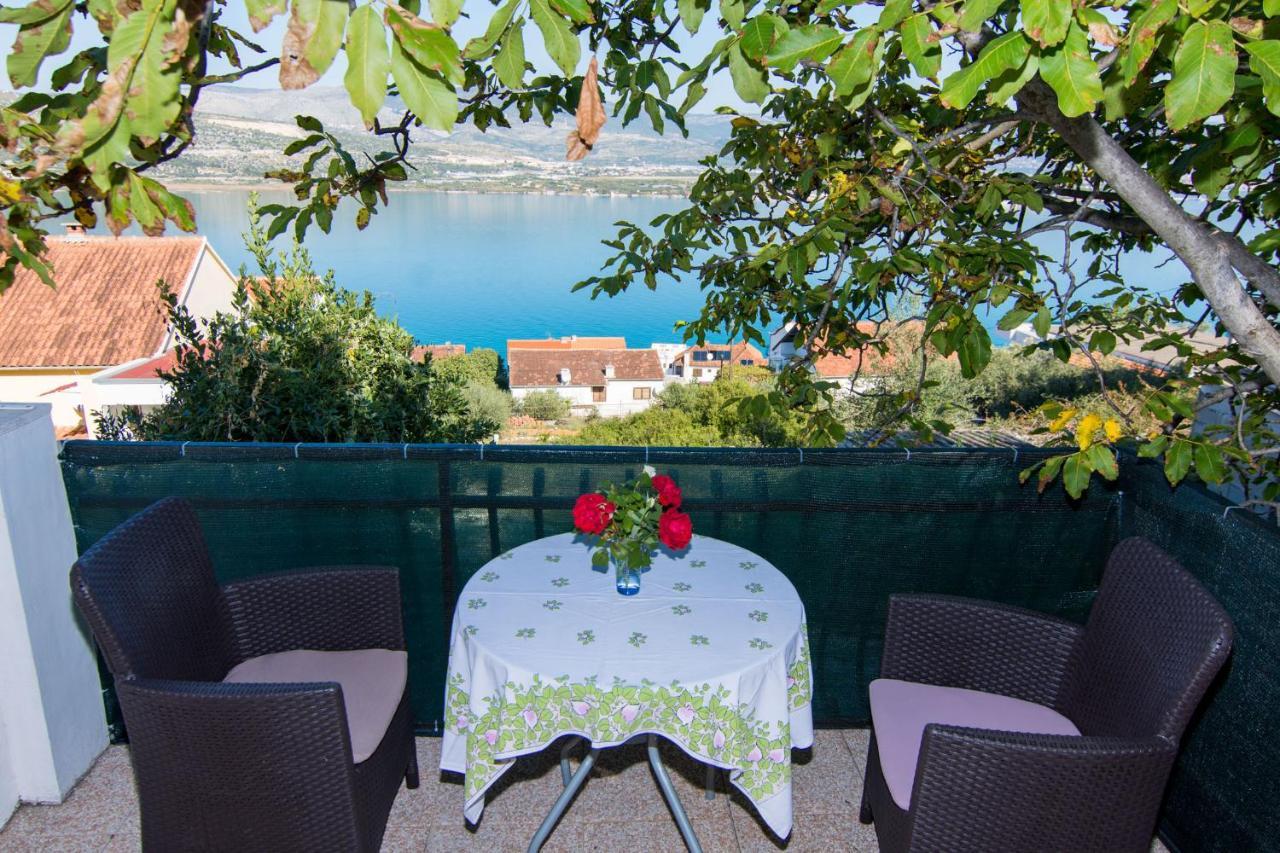 Holidays Apartments Slanada With Terrace And Sea View, Near The Beach & Town Trogir, Free Parking, Quiet Place On Peninsula Ciovo Екстер'єр фото