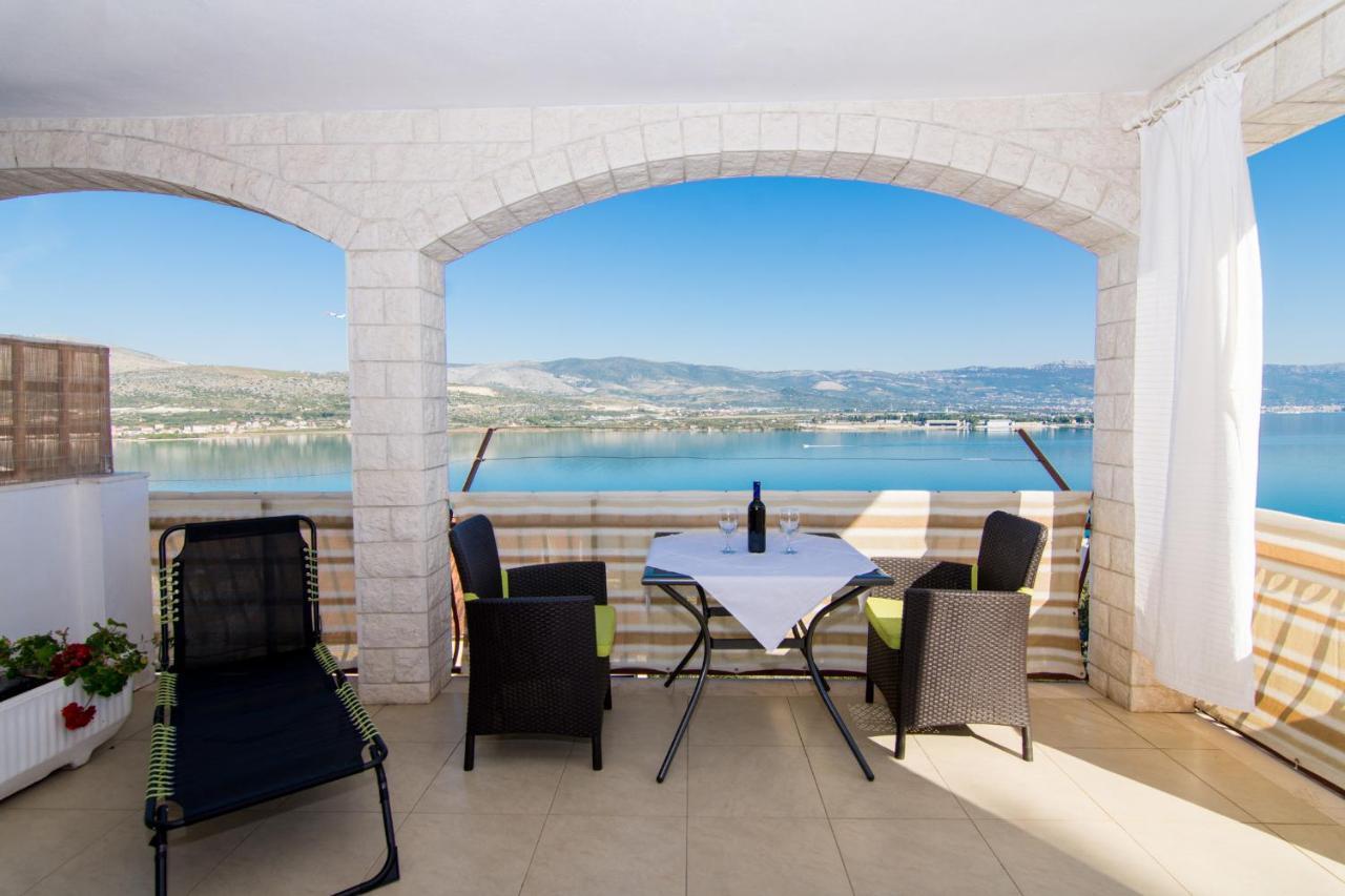 Holidays Apartments Slanada With Terrace And Sea View, Near The Beach & Town Trogir, Free Parking, Quiet Place On Peninsula Ciovo Екстер'єр фото