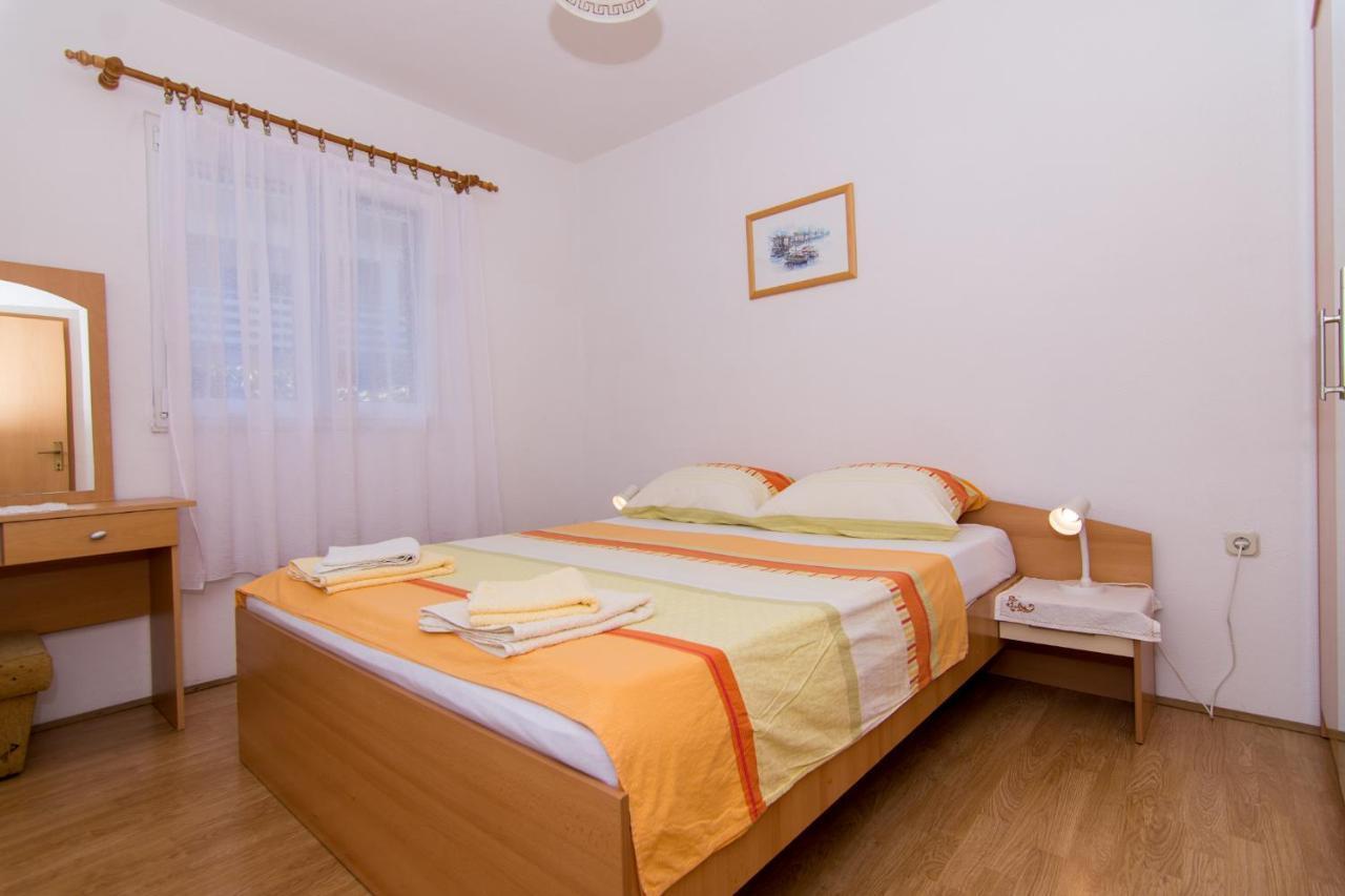 Holidays Apartments Slanada With Terrace And Sea View, Near The Beach & Town Trogir, Free Parking, Quiet Place On Peninsula Ciovo Екстер'єр фото