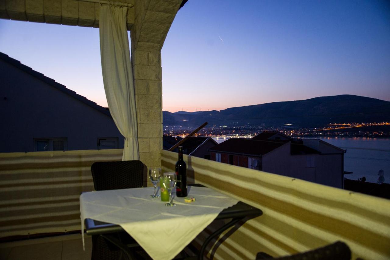 Holidays Apartments Slanada With Terrace And Sea View, Near The Beach & Town Trogir, Free Parking, Quiet Place On Peninsula Ciovo Екстер'єр фото