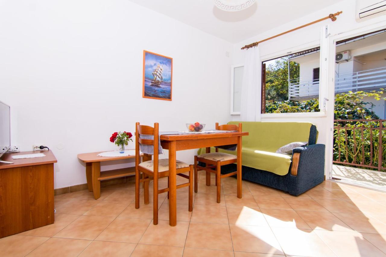 Holidays Apartments Slanada With Terrace And Sea View, Near The Beach & Town Trogir, Free Parking, Quiet Place On Peninsula Ciovo Екстер'єр фото