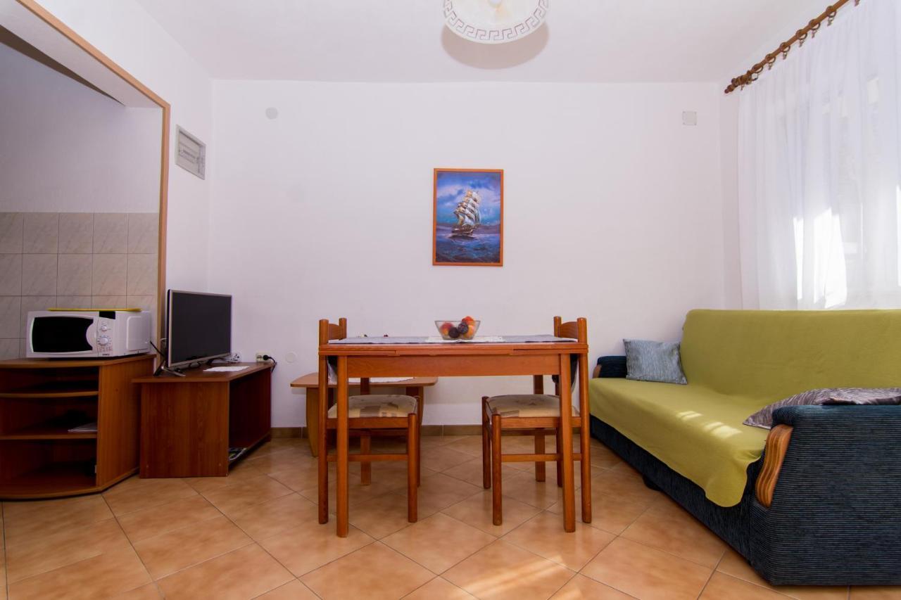 Holidays Apartments Slanada With Terrace And Sea View, Near The Beach & Town Trogir, Free Parking, Quiet Place On Peninsula Ciovo Екстер'єр фото